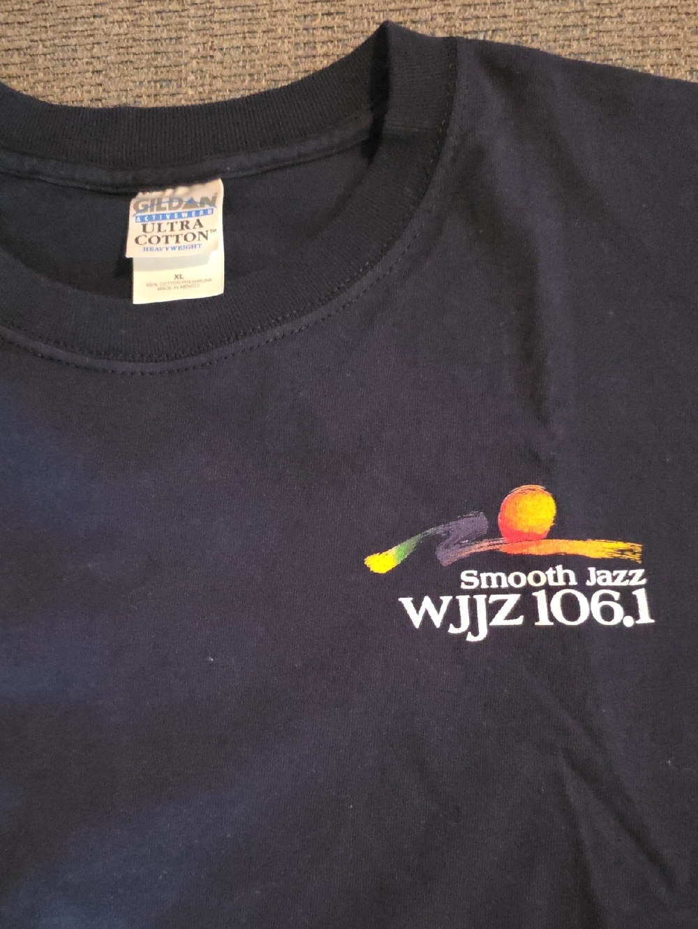 Mens XL, WJJZ 106.1 Smooth Jazz Navy Bkue Shirt